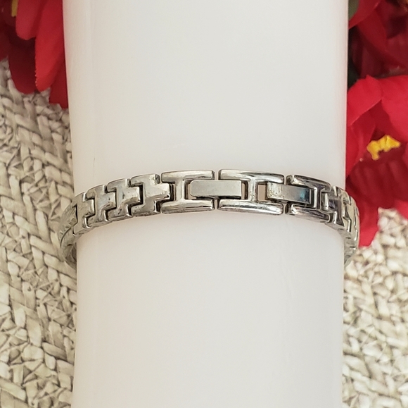 Express L.A. Quartz Stainless Steel Japanese Watch Silver with Gold Tone - Picture 5 of 11